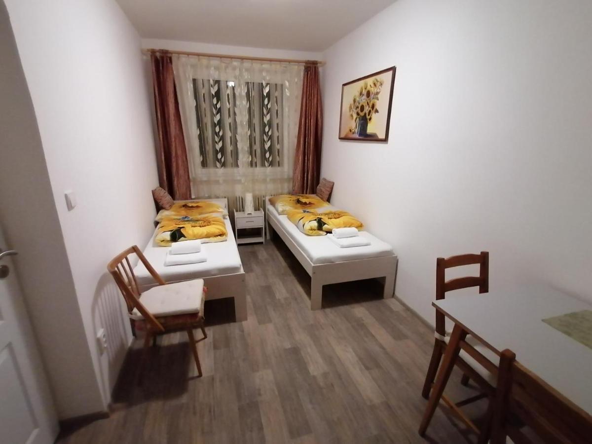 Ubytovani Na Spaciru Mikulov Luaran gambar