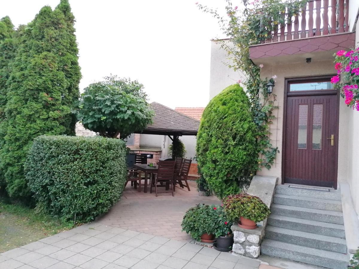 Ubytovani Na Spaciru Mikulov Luaran gambar