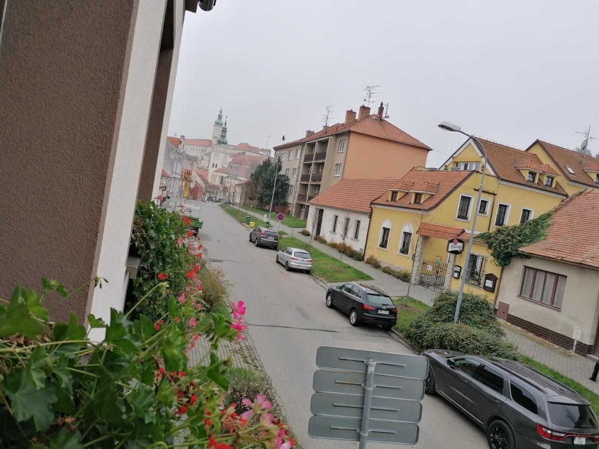 Ubytovani Na Spaciru Mikulov Luaran gambar