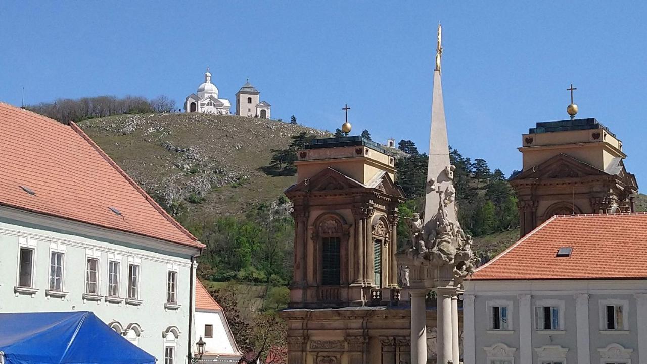 Ubytovani Na Spaciru Mikulov Luaran gambar