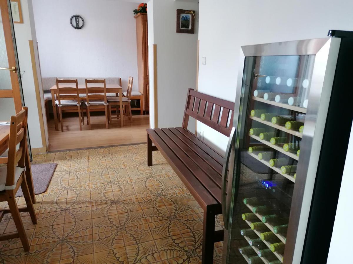 Ubytovani Na Spaciru Mikulov Luaran gambar