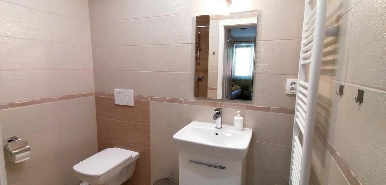 Ubytovani Na Spaciru Mikulov Luaran gambar
