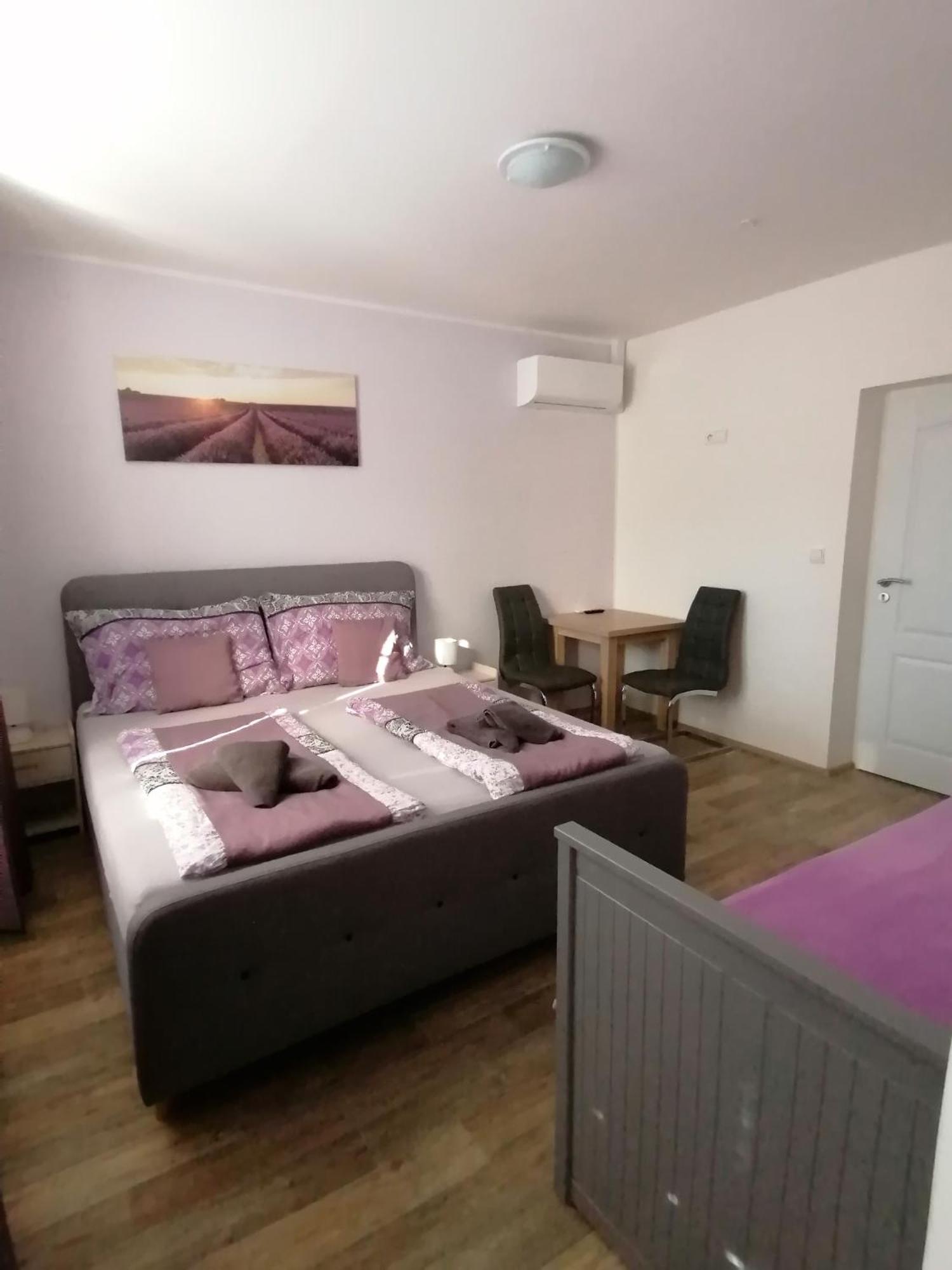 Ubytovani Na Spaciru Mikulov Luaran gambar